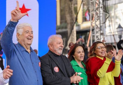 “Está nas nossas mãos, temos de plantar o futuro”, diz Lula em Curitiba